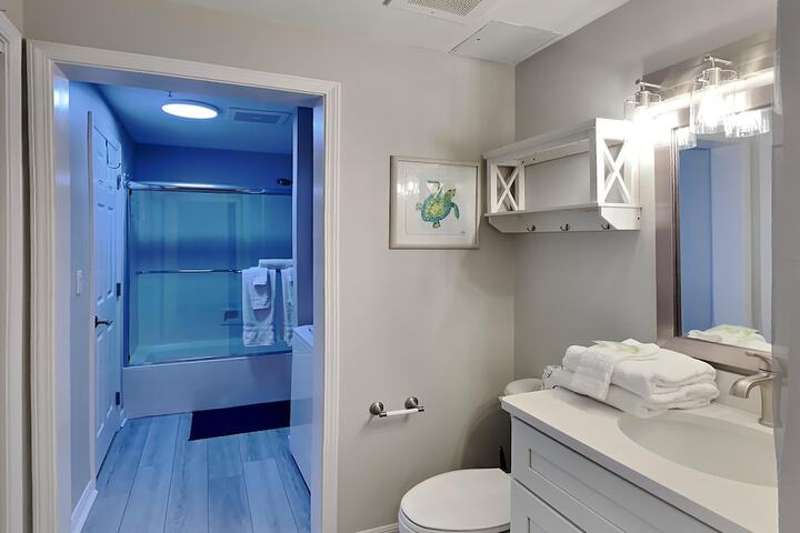 Room 11 of 19