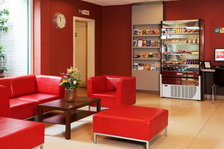 Hotel Lobby