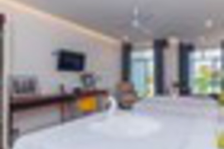 Room 53 of 174