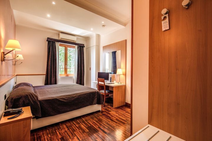 Room 36 of 119