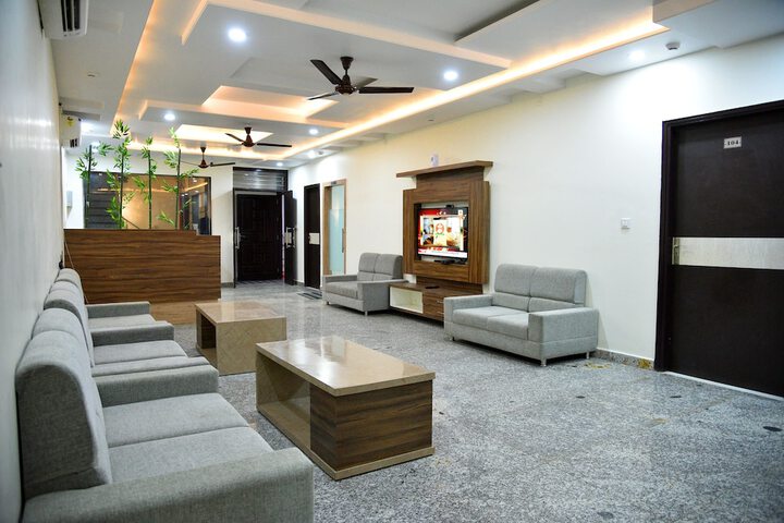 Hotel Interior 4 of 28