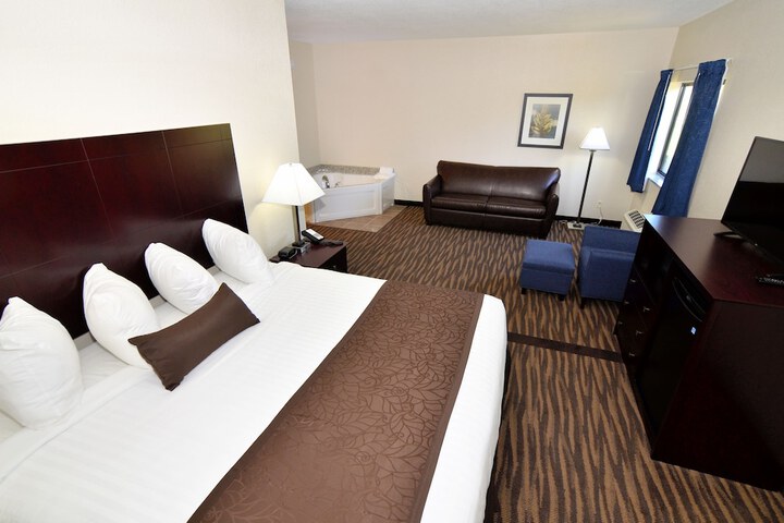 1 King Bed Suite (33 of 44)