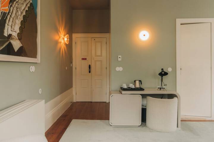 Room 55 of 147