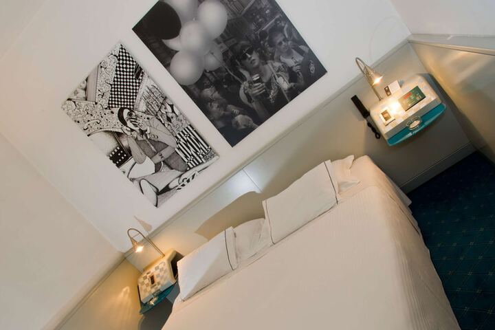 Room 12 of 31