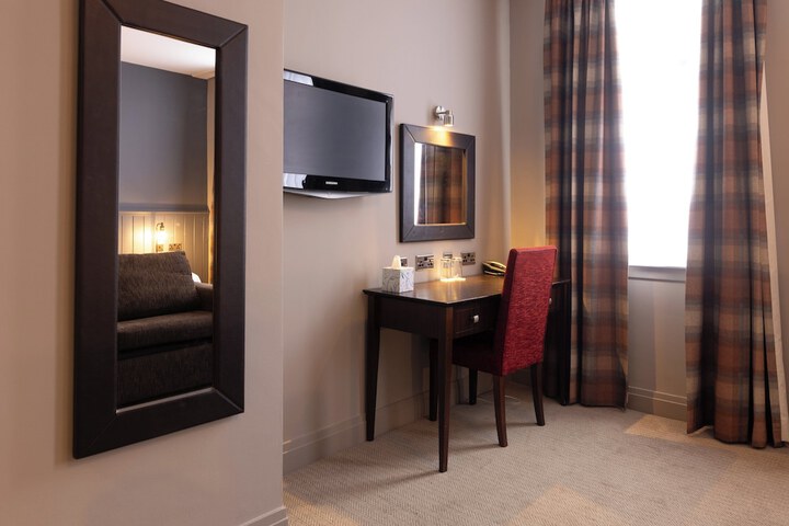 Room 12 of 54