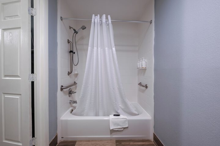Room 14 of 23