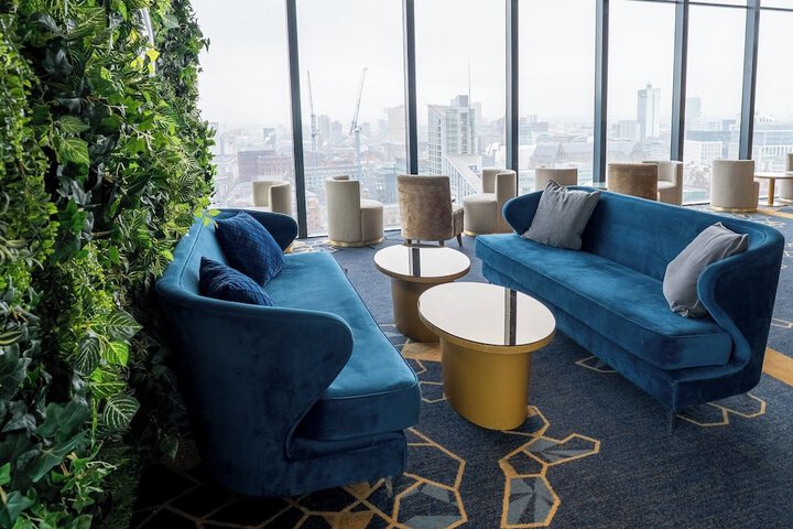 Lounge 209 of 260