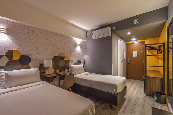 Room 16 of 47