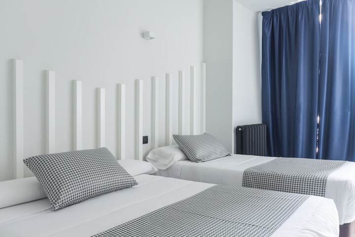 Room 4 of 30