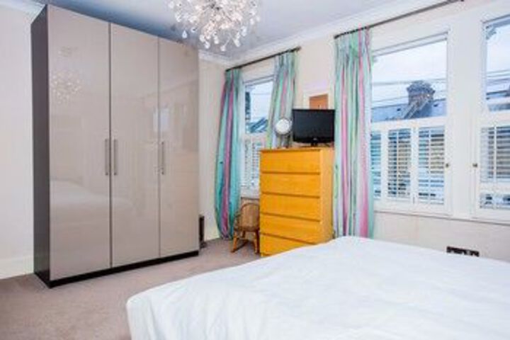 Room 11 of 44