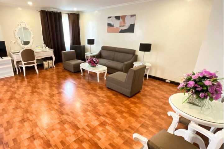 Room 15 of 23