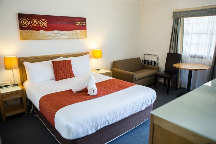 Room 4 of 36