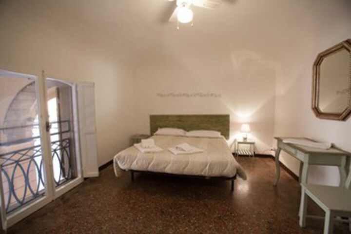 Image of Myroom Accademy
