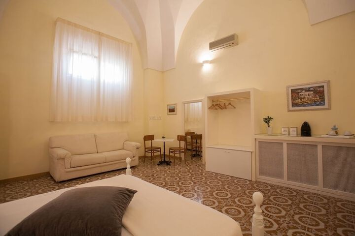 Room 2 of 11
