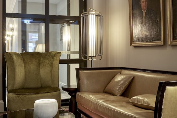 Entrance & Lobby
