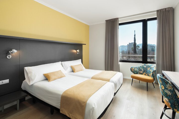 Room 12 of 43