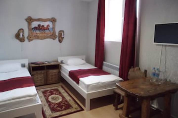 HOTEL ARISTOKRAT