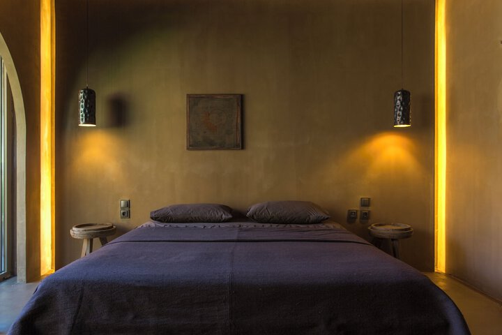 Room 49 of 142