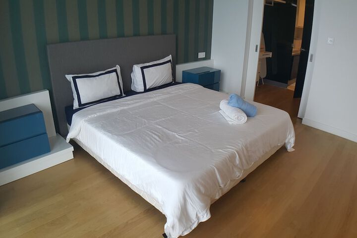 Room 5 of 49