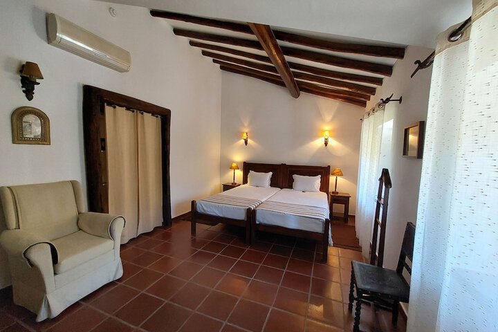 Room 10 of 36