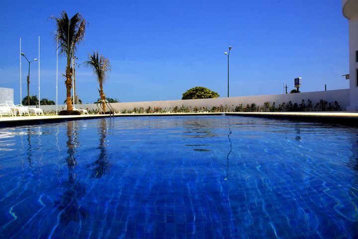 Pools & Facilities