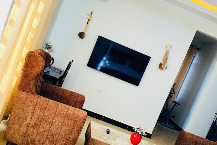 Room 5 of 15