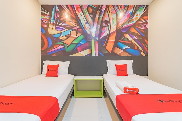 Room 11 of 21