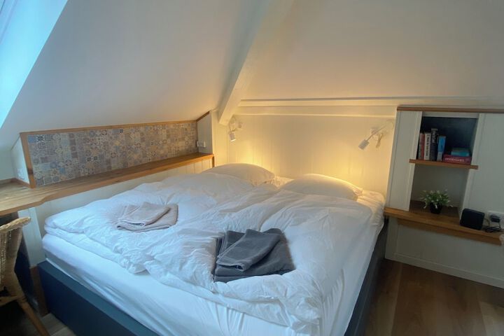 Room 30 of 76