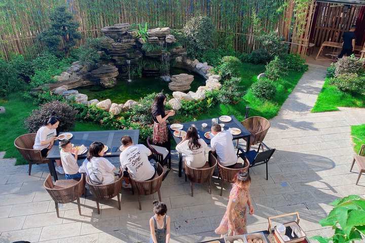 Enshi Yunshu Garden Hotel (In the starlight)