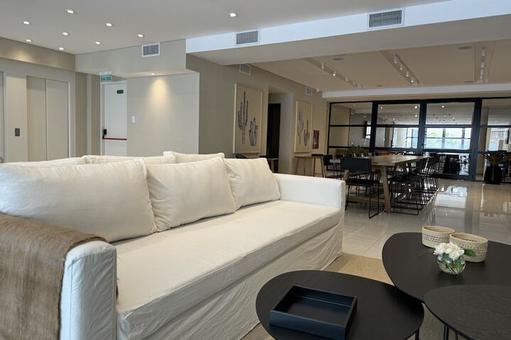 Guest Lobby