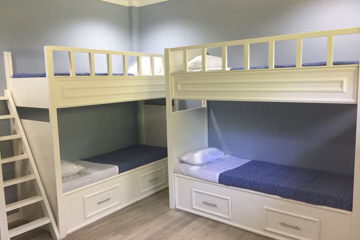 Room 5 of 41