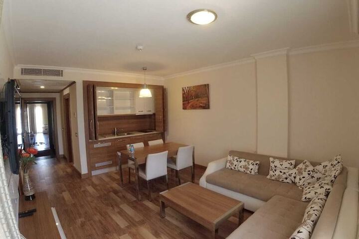 Room 14 of 28