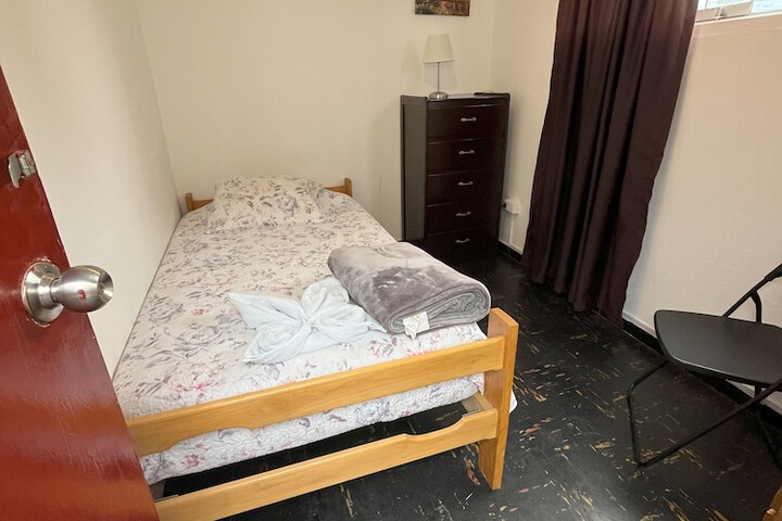 Room 72 of 178