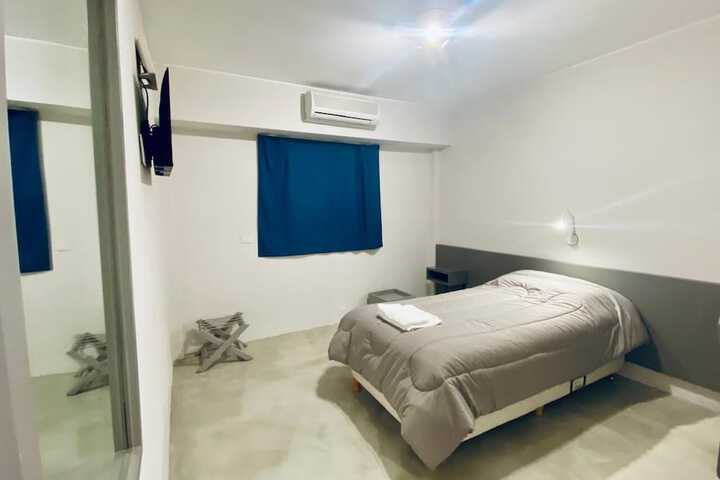 Room 9 of 23