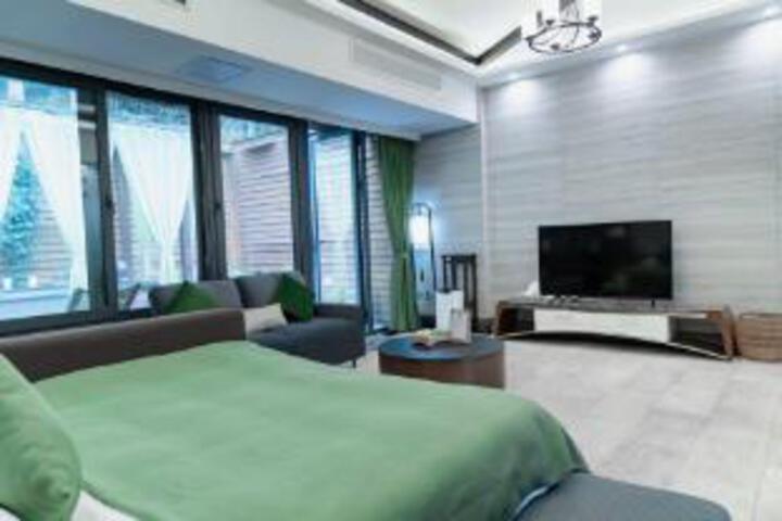 Room 18 of 20