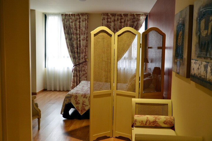 Room 8 of 46