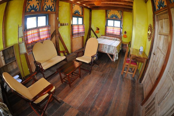 Room 15 of 104