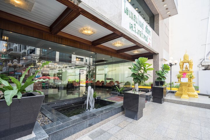 Hotel 58 of 58