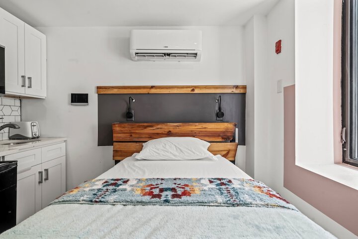 Room 10 of 110