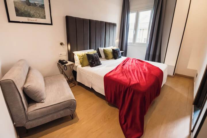 Room 10 of 90