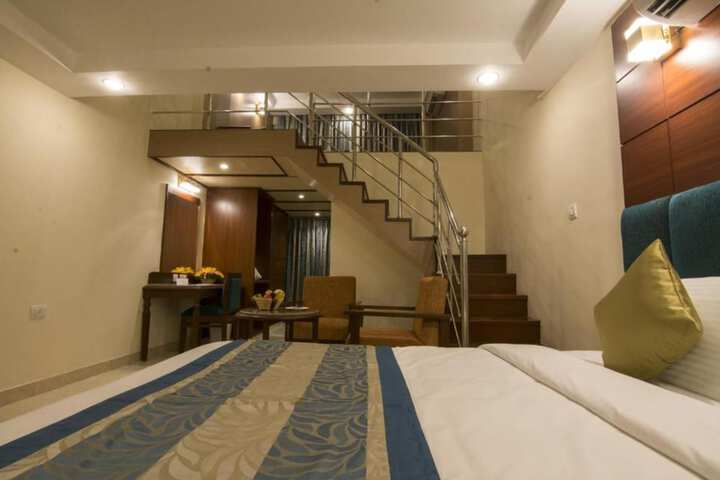 Room 18 of 38