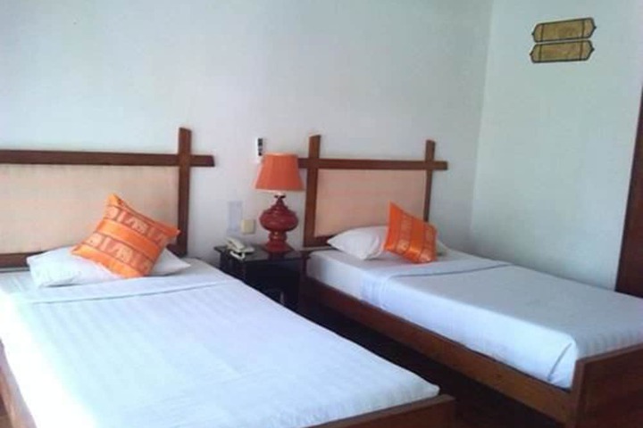Law Ka Nat Hotel