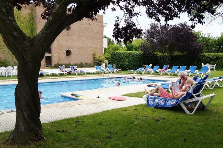 Pool 35 of 65