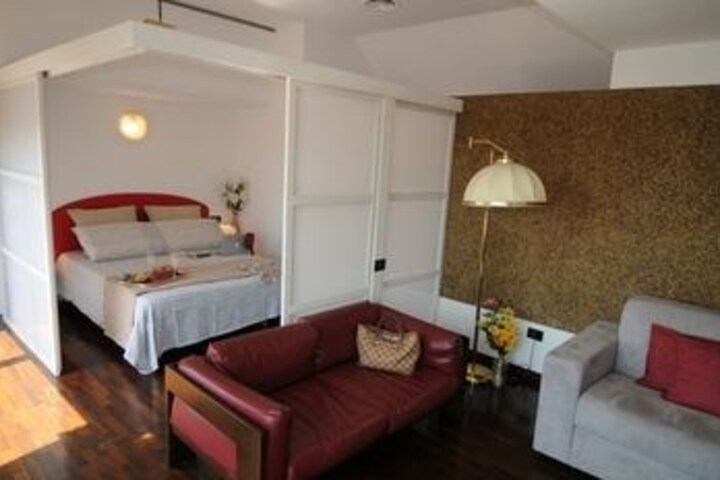 Room 65 of 71