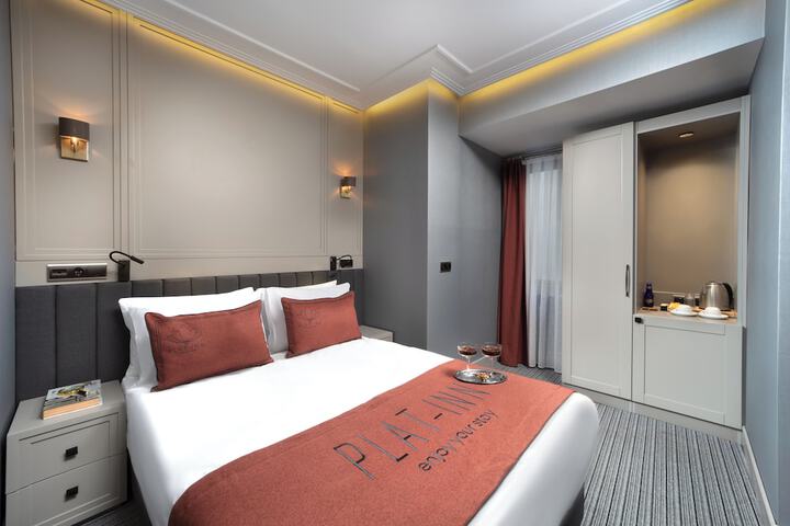 Room 13 of 41