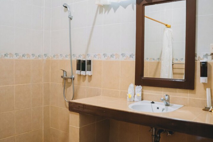 Room 146 of 176