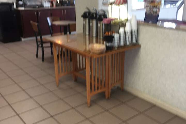 Breakfast/Coffee Service 40 of 46