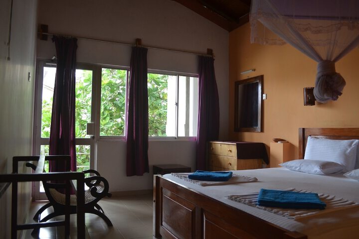 Room 12 of 39