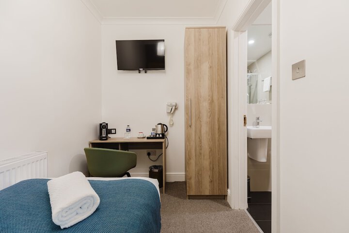 Room 49 of 165
