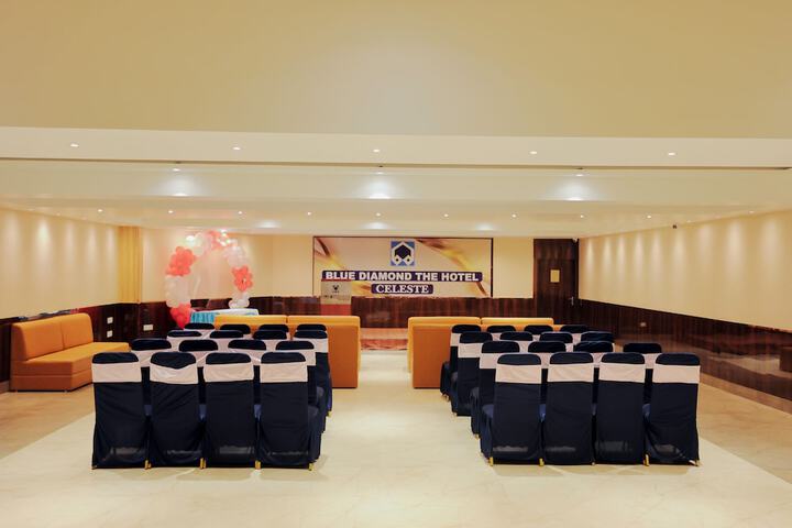 Ballroom/Hall 30 of 35